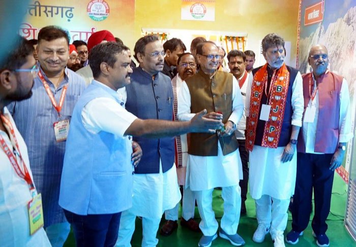 (सरगुजा) मैनपाट भाजपा प्रशिक्षण शिविर: सोशल मीडिया को हथियार की तरह इस्तेमाल करने की सलाह