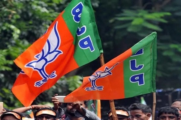 UP उपचुनाव के लिए BJP ने 7 उम्मीदवार किए घोषित, गाजियाबाद से संजीव शर्मा और करहल से अनुजेश यादव को मिला टिकट