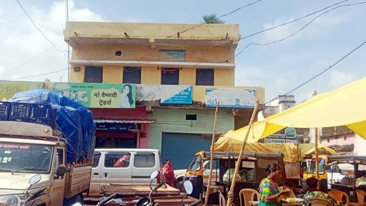 (जगदलपुर) संजय मार्केट में चोरों का धावा, 4 दुकानों में सेंधमारी