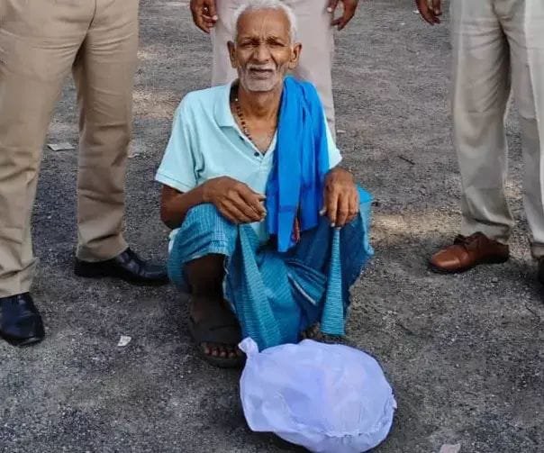  (रायगढ़।)पुलिस ने ग्रामीण को किया गिरफ्तार,कर रहा था गांजे की तस्करी