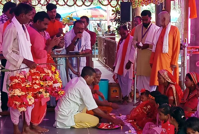 (नगरी) महाष्टमी पर शीतला शक्ति पीठ सिहावा में हवन पूजन हुआ