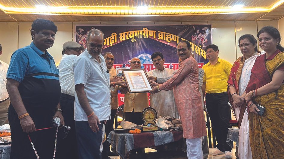(कोरबा) सरयूपारीण द्विज समाज ने सम्मानित किया शिवराज को
