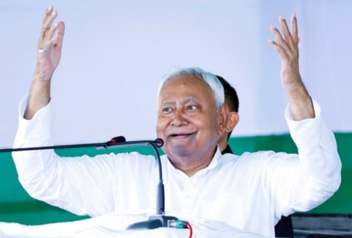 बिहार में विकास मित्रों को टैबलेट के लिए 25 हजार, परिवहन भत्ता भी बढ़ाया गया