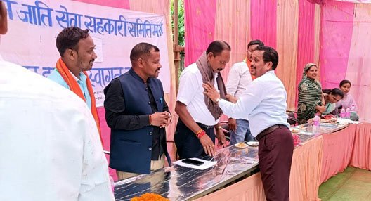 (बकावंड) सहकारी समिति की आमसभा में पहुंचे मौर्य