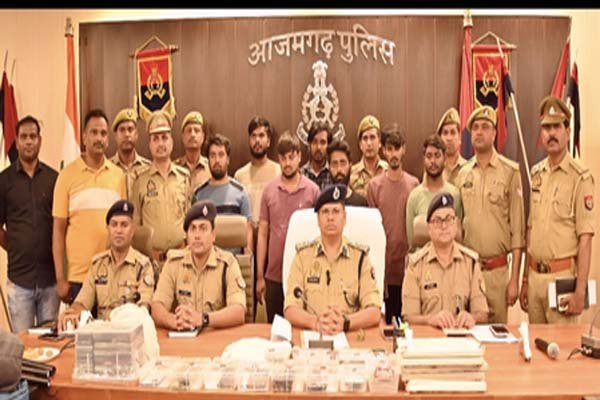 यूपी के आजमगढ़ में साइबर ठगी करने वाले सात लोग गिरफ्तार