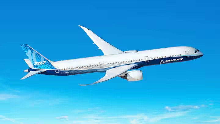 अहमदाबाद हादसे के बाद बोइंग के 787 ड्रीमलाइनर विमानों की होगी जांच, डीजीसीए का फैसला