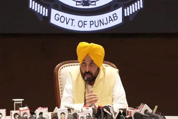 किसानों के खेतों से रेत निकालने के लिए 7200 रुपये प्रति एकड़ दिए जाएंगेः मान