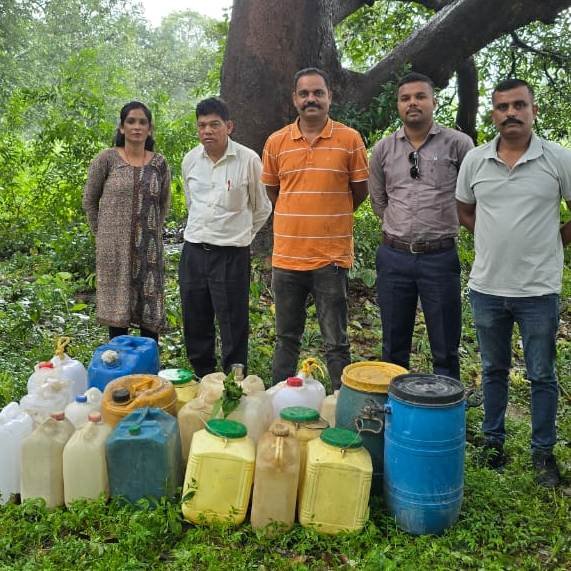 (रायपुर) आबकारी विभाग की कार्यवाही,320 लीटर कच्ची मदिरा एवं महुआ बरामद