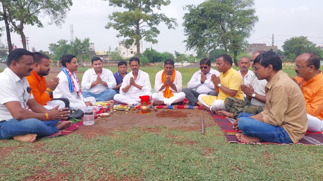 (रायपुर) बोरियाखुर्द में दशहरा उत्सव के लिए आयोजन स्थल का हुआ भूमिपूजन