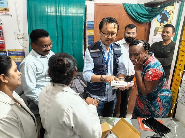 (नगरी) डब्ल्यूएचओ की टीम ने विकासखंड नगरी का किया दौरा