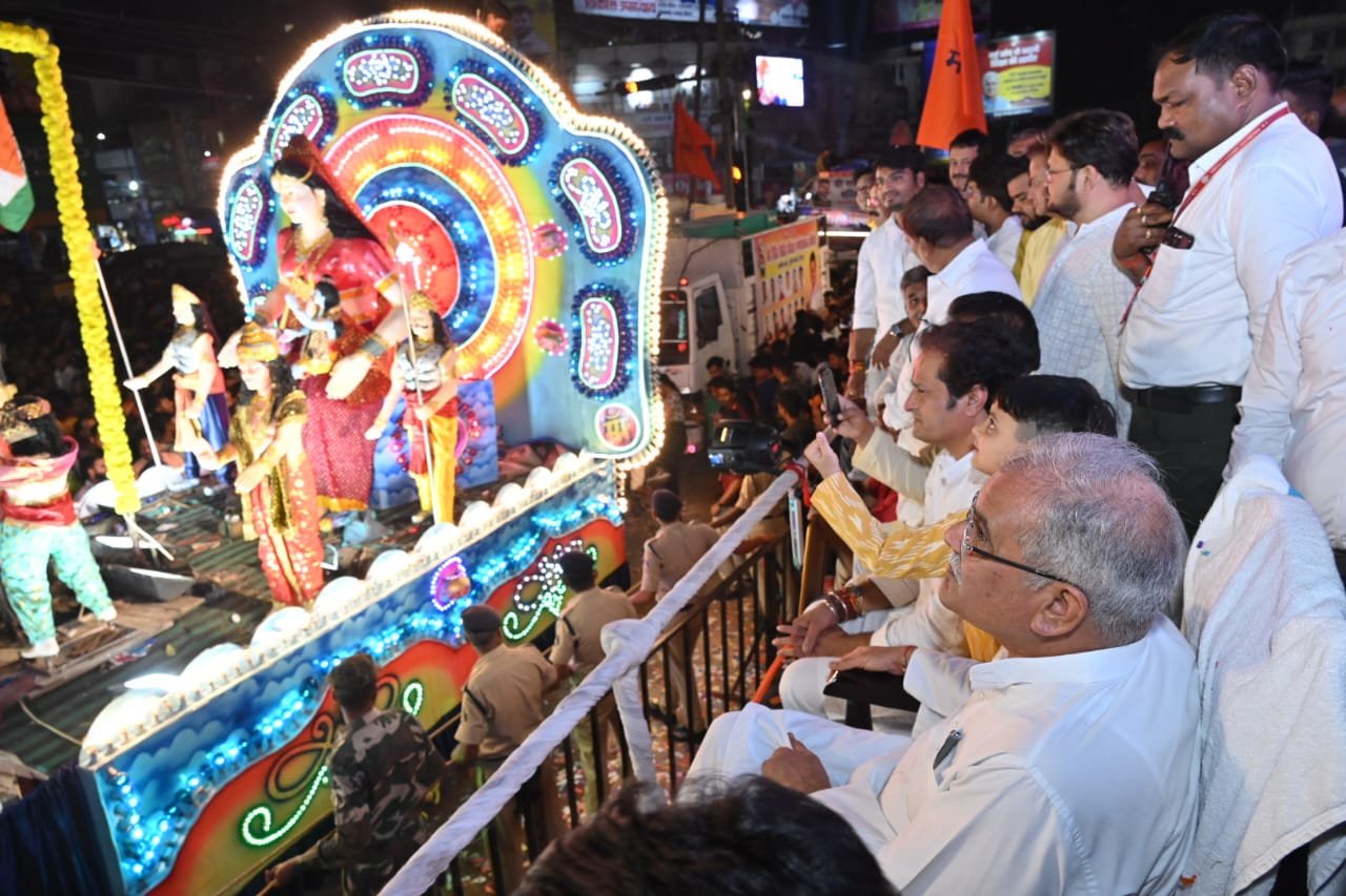 (रायपुर) बरसों की झांकी परम्परा को नई पीढ़ी भी उत्साह से बढ़ा रही, यह सबसे अच्छी बात- मुख्यमंत्री भूपेश बघेल