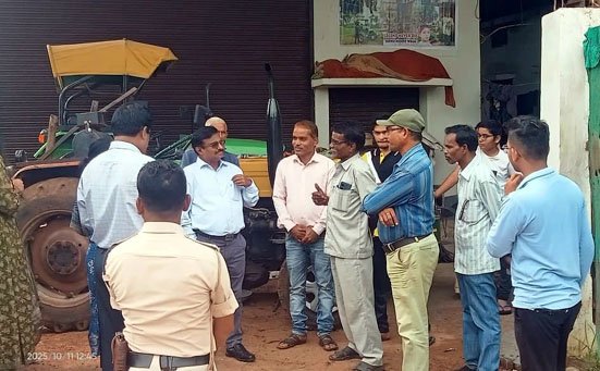 (धमतरी) संभागायुक्त महादेव कावरे ने किया गिरदावरी कार्यों का निरीक्षण