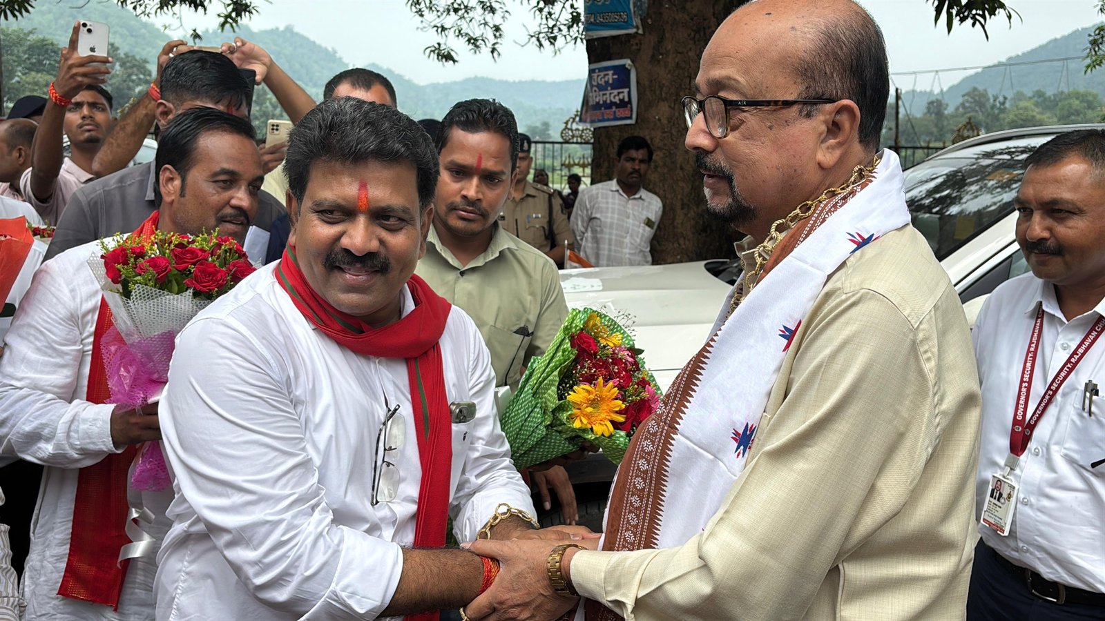 (कवर्धा) भोरमदेव मंदिर परिसर में राज्यपाल रमेन डेका का उप मुख्यमंत्री ने किया आत्मीय स्वागत