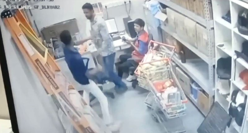 (रायपुर) आंख में छिड़का मिर्च पावडर फिर चाकू से किया ताबड़तोड़ वार,ओरोपी गिरफ्तार
