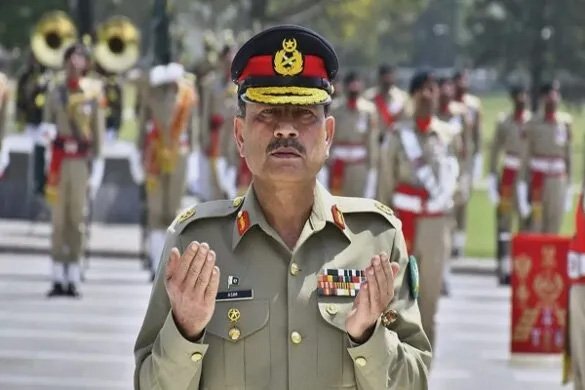 आधी दुनिया को ले डूबेंगे, पाकिस्तानी सेना प्रमुख ने भारत को फिर दी परमाणु हमले की धमकी