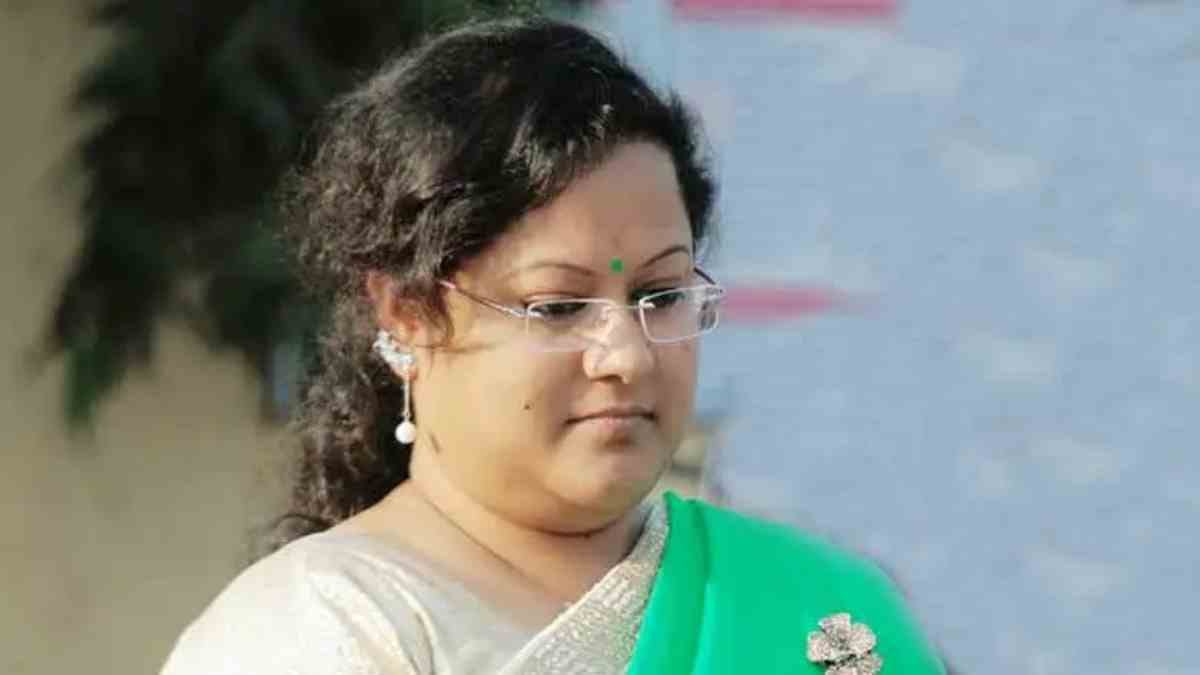 (रायपुर) सौम्या चौरसिया के खिलाफ ईओडब्ल्यू ने पेश किया 8 हजार पन्नों का चालान