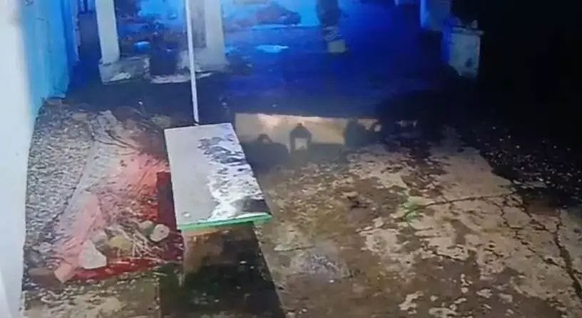  (धमतरी)पुजारी से विवाद होने पर शिवलिंग की चाोरी, उपद्रवी युवक सीसीटीवी में कैद