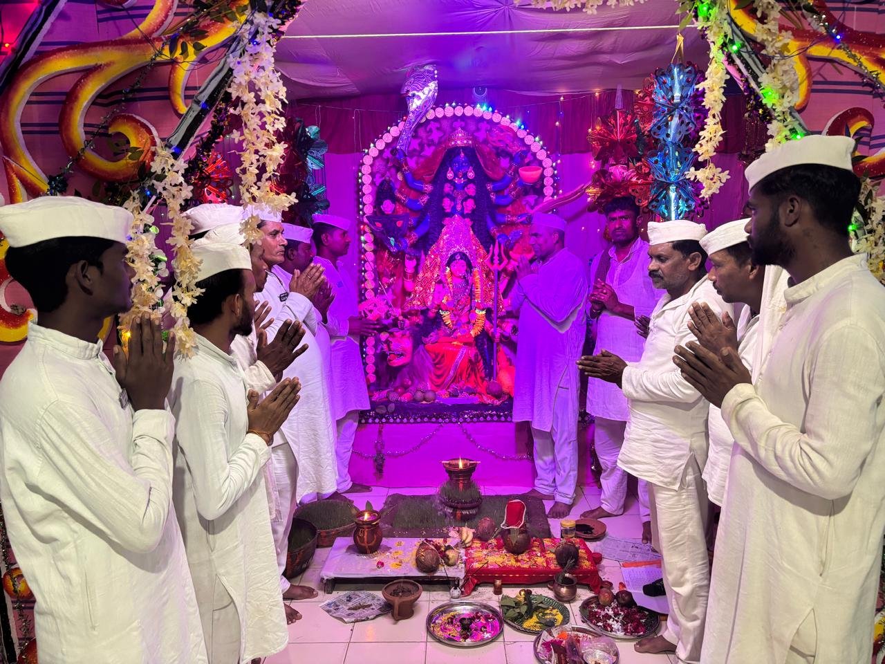 (रायपुर) माँ दुर्गा की भक्ति से गूंजा केन्द्रीय जेल रायपुर, 802 बंदियों ने रखा व्रत