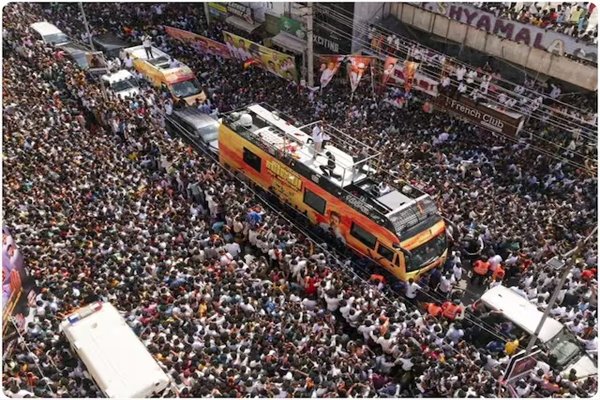 करूर भगदड़ : मृतकों की संख्या 41 हुई, राहुल गांधी ने सीएम एमके स्टालिन और टीवीके प्रमुख विजय से की बात