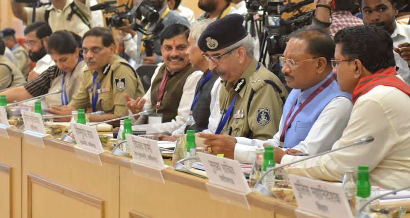 (महत्वपूर्ण)(रायपुर) नक्सलवाद के खिलाफ छत्तीसगढ़ सरकार की रणनीति की चौतरफा प्रशंसा