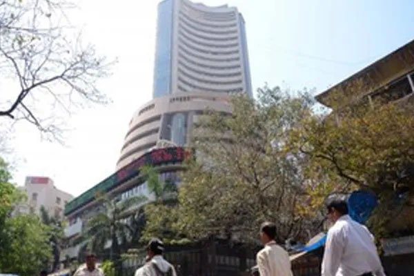 अप्रैल की शुरुआत में ‘मार्केट सेंटीमेंट’ होगा अहम, प्रमुख आर्थिक आंकड़ों के बीच रिपोर्ट