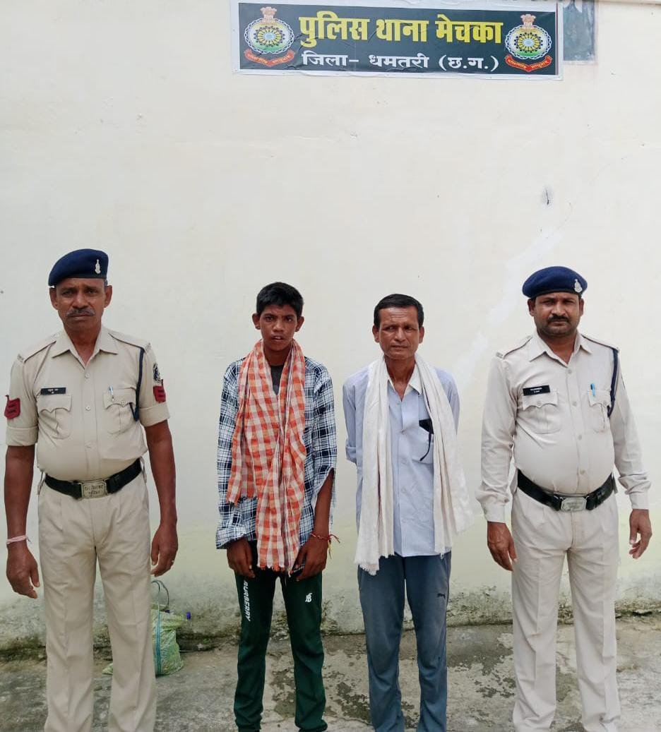 (धमतरी) धमतरी पुलिस थाना मेचका द्वारा बोल नहीं पा रहे बच्चे के बारे में सूचना मिलते ही, तत्काल पहुंकर उनके परिजनों का पतासाजी कर मिलवाया