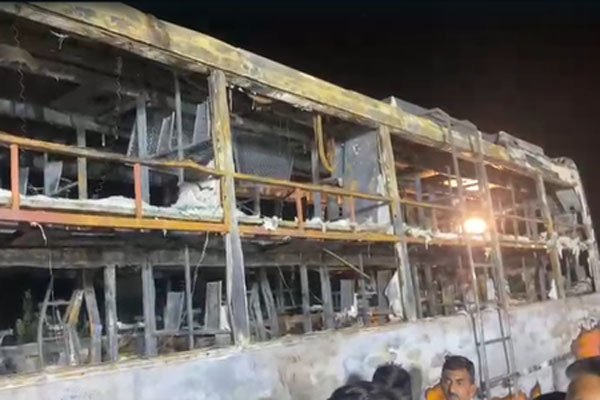 राजस्थान बस हादसा - 20 यात्रियों की दर्दनाक मौत, ओम बिरला और उपराष्ट्रपति ने जताया दुख