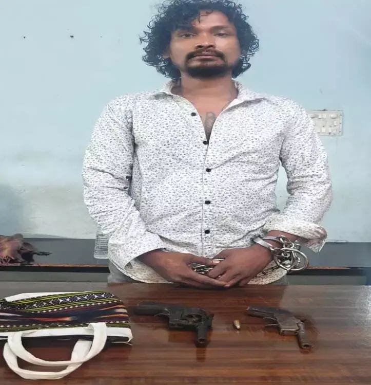 (रायपुर) रिवाल्वर देशी कट्टा और कारतूस के साथ हिस्ट्रीशीटर अरेस्ट, मुजगहन पुलिस ने दबोचा