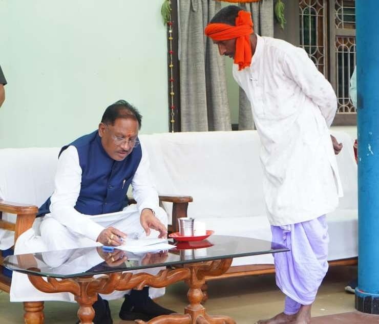  (रायपुर)मुख्यमंत्री  विष्णु देव साय ने बगिया में सुनी आम जनता की समस्याएं