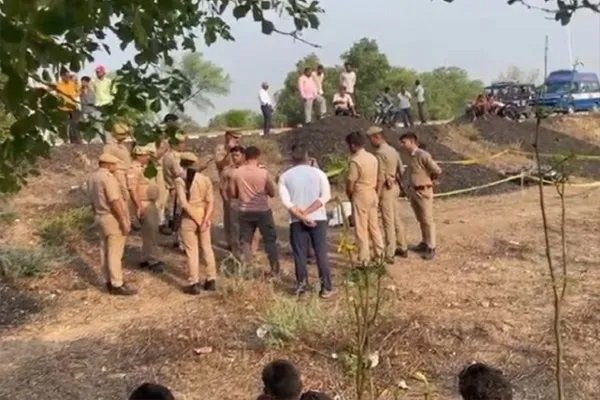नेशनल हाईवे के किनारे मिली दरोगा की लाश, मचा हड़कंप; दौड़ पड़े अफसर