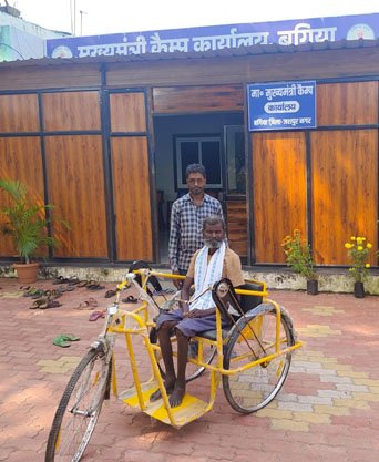 ﻿ (जशपुरनगर)  मुख्यमंत्री की पहल से रातु राम को मिला तत्काल ट्राई सायकल