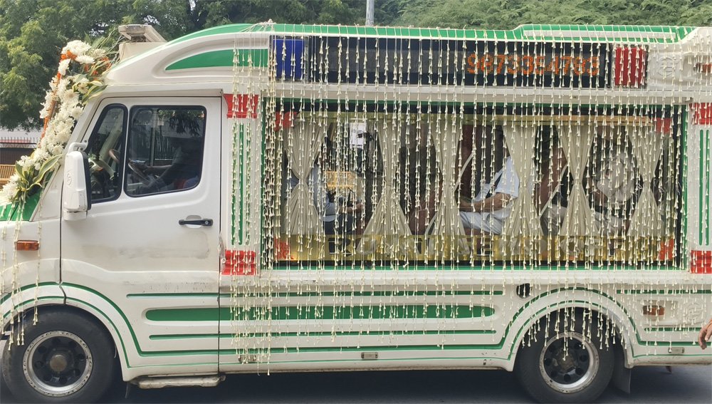 दिल्ली भाजपा प्रदेश कार्यालय पहुंचा वीके मल्होत्रा का पार्थिव शरीर