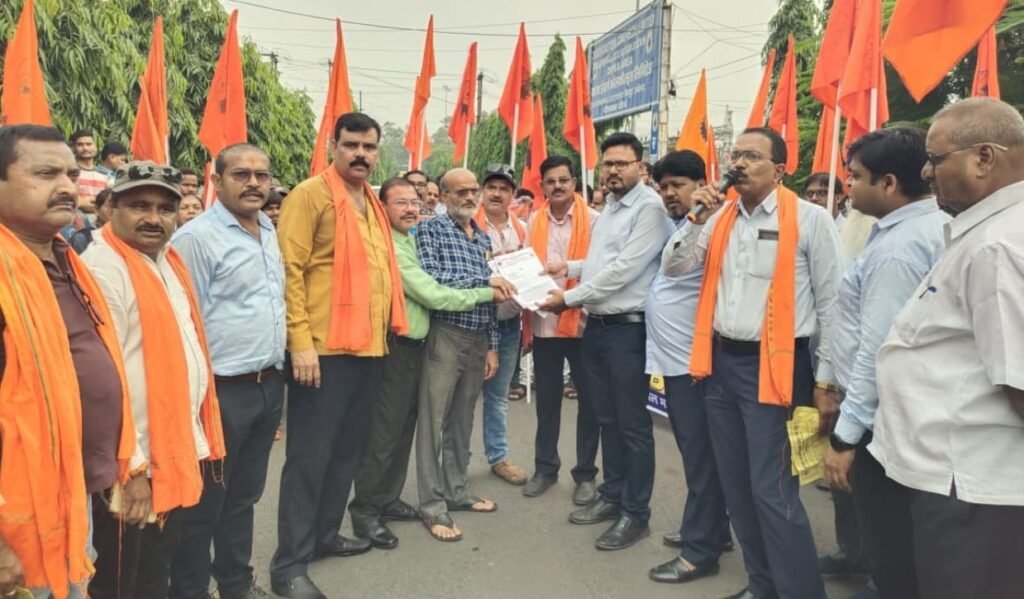 (कोरबा) 18 सूत्रीय मांगों को लेकर बीएमएस ने दीपका प्रबंधन के खिलाफ खोला मोर्चा-सौंपा ज्ञापन
