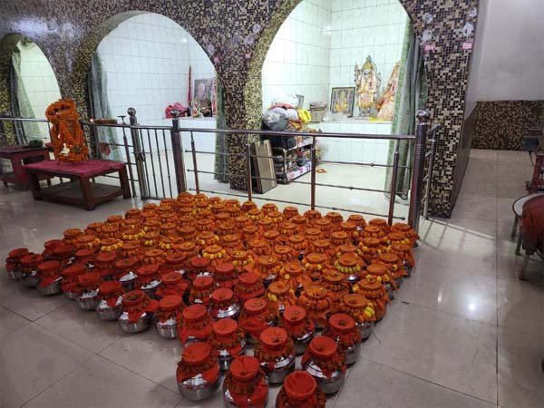 (रायगढ़) राम मंदिर प्राण प्रतिष्ठा गृह संपर्क अभियान समिति ने अभिमंत्रित अक्षत कलश को वितरित करने का कार्य आरंभ किया