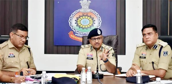 (दुर्ग) दीपावली त्यौहार, सुरक्षा व्यवस्था को लेकर वरिष्ठ पुलिस अधीक्षक, ने ली राजपत्रित अधिकारियों की बैठक