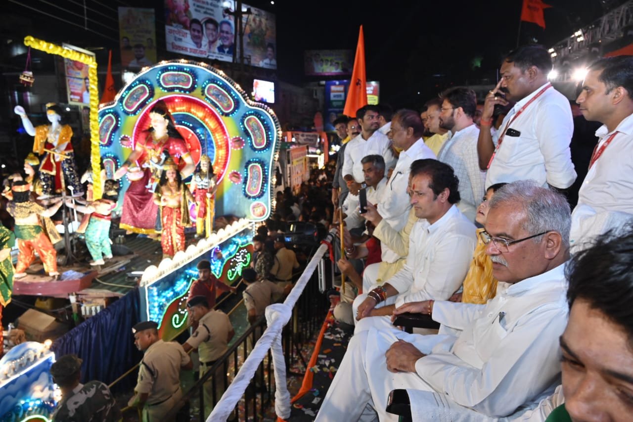 (रायपुर) बरसों की झांकी परम्परा को नई पीढ़ी भी उत्साह से बढ़ा रही, यह सबसे अच्छी बात :  मुख्यमंत्री