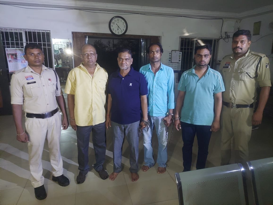 (दुर्ग)  खाद निरीक्षक के पद पर नौकरी लगाने हेतु रकम प्राप्त कर की गयी धोखाधड़ी