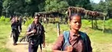 (जगदलपुर) देश का सबसे बड़ा नक्सली आत्मसमर्पण अभियान: भूपति की पूरी गैंग ने डाला हथियार