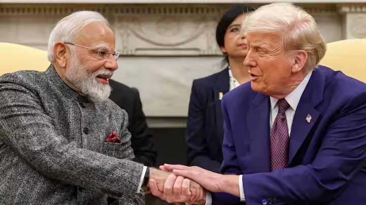ट्रंप ने रूस पर दबाव बनाने के लिए भारत पर टैरिफ लगाया