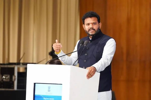 भारत में हर घंटे 60 अतिरिक्त उड़ानें जुड़ी और हर 40 दिन में एक नया हवाई अड्डा बना : नागरिक उड्डयन मंत्री