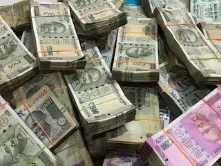 मुंबई से जुड़े हुए हैं जाली नोट के अवैध कारोबारियों के तार