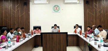 (बीजापुर) कलेक्टर ने ली साप्ताहिक समय-सीमा की बैठक