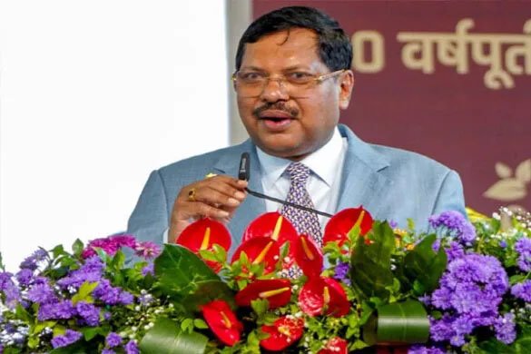 सुप्रीम कोर्ट की सुरक्षा में बड़ी सेंध! सुनवाई के दौरान CJI पर वकील ने उछाला जूता, मचा हड़कंप