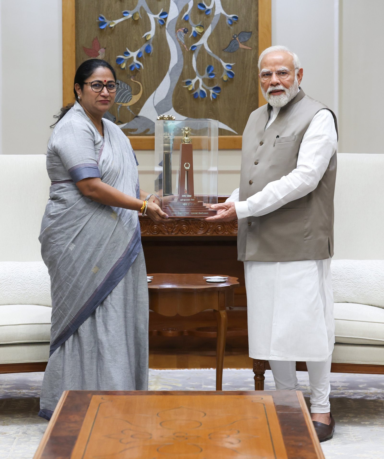 सीएम रेखा गुप्ता ने प्रधानमंत्री नरेंद्र मोदी से की मुलाकात, जताया केंद्र सरकार का आभार