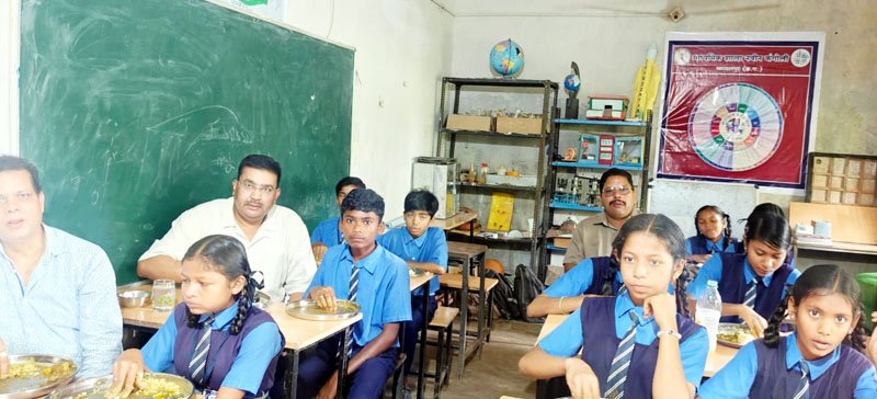 (जगदलपुर) जेडी ने किया स्कूल का निरीक्षण