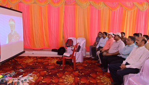 (कोरबा)  प्रधानमंत्री नरेंद्र मोदी के संबोधन का सीधा प्रसारण हुआ, एचटीपीएस में देखा व सुना गया