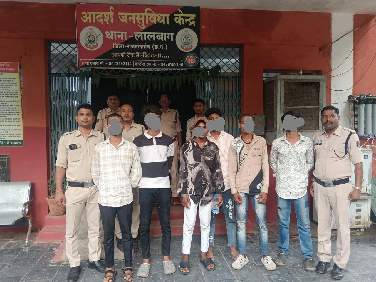 (राजनांदगांव) ग्रामीण क्षेत्र में अशांति फैलाने वाले 06 अनावेदकों के विरूद्ध पृथक पृथक प्रतिबंधात्मक धाराओ के तहत की गयी कार्यवाही