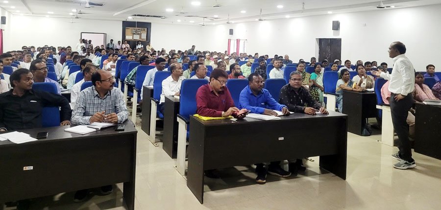 (जशपुरनगर) अपार आईडी के कार्य को पूर्ण करने नोडल एवं सहायक नोडल अधिकारियों की एक दिवसीय प्रशिक्षण सम्पन्न
