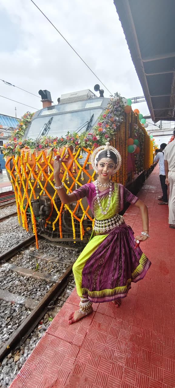 सुविधाजनक रेल यात्रा का किफायती विकल्प : अमृत भारत एक्सप्रेस