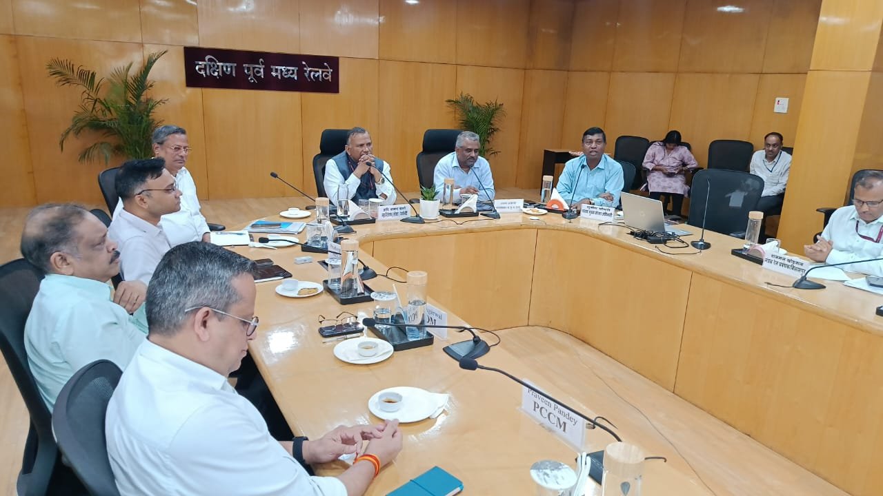 (बीलासपुर )  रेलवे बोर्ड के महानिदेशक (संरक्षा) का दक्षिण पूर्व मध्य रेलवे दौरा ।